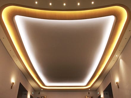 Raum und Farbe Titelbild